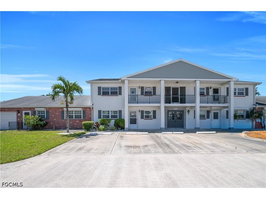 8741 Lueck Lane #5 Fort Myers FL 33919 2026017987 image1