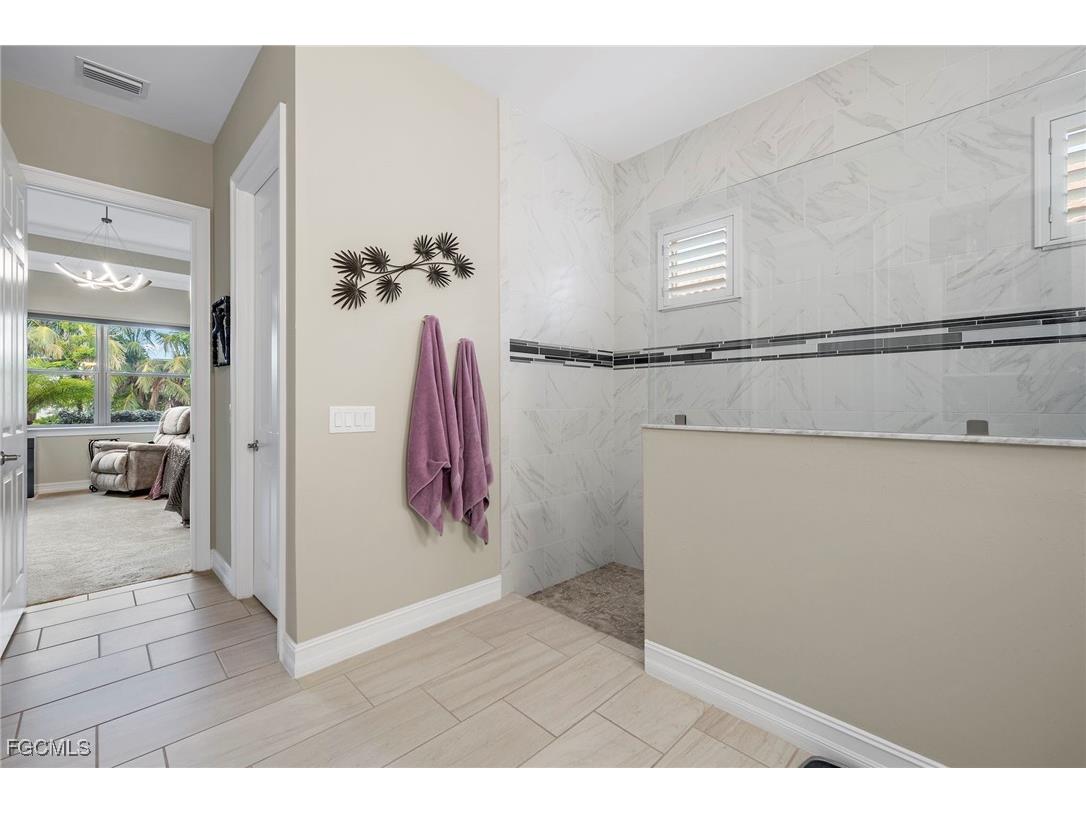 8741 Westwood Oaks Place Fort Myers FL 33908 2025013386 image16