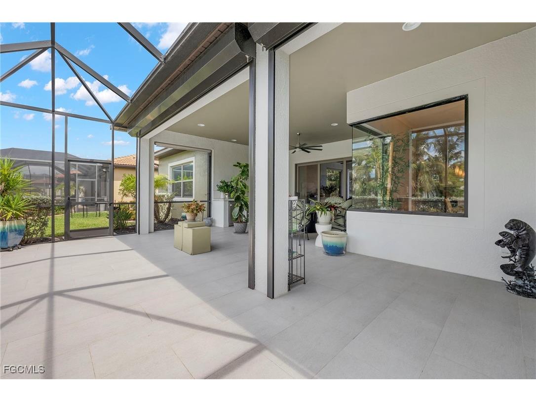 8741 Westwood Oaks Place Fort Myers FL 33908 2025013386 image18