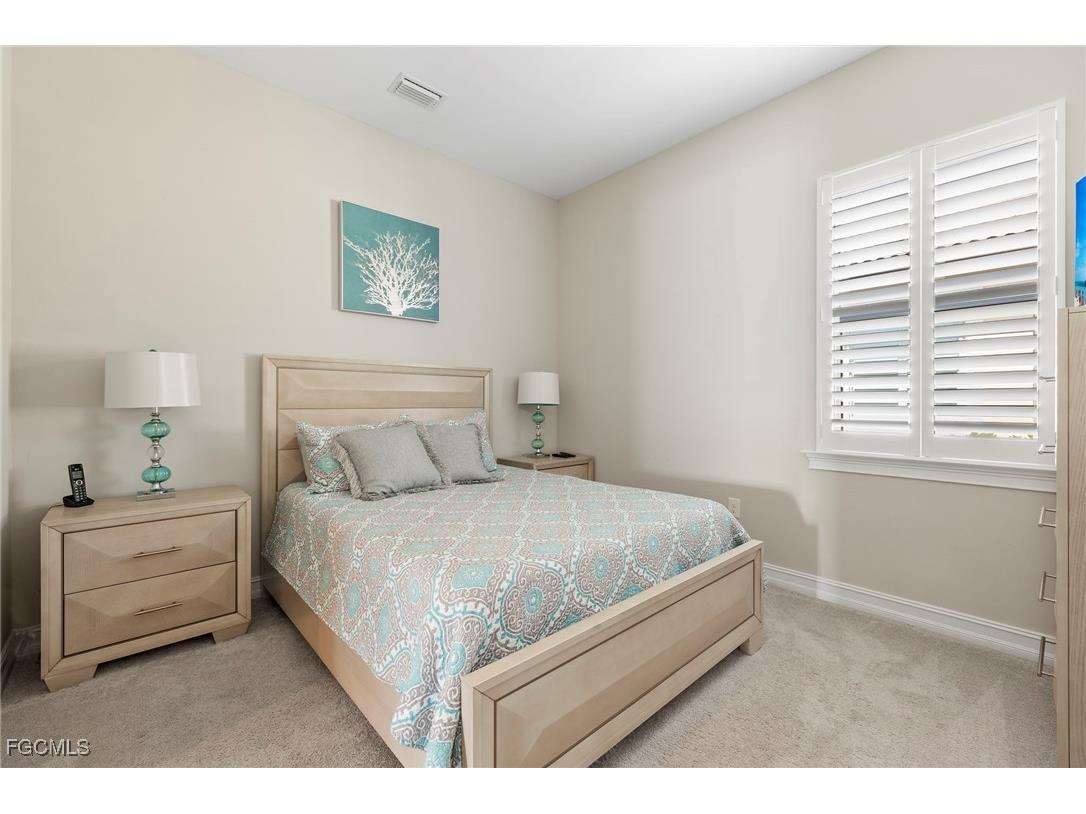 8741 Westwood Oaks Place Fort Myers FL 33908 2025013386 image20