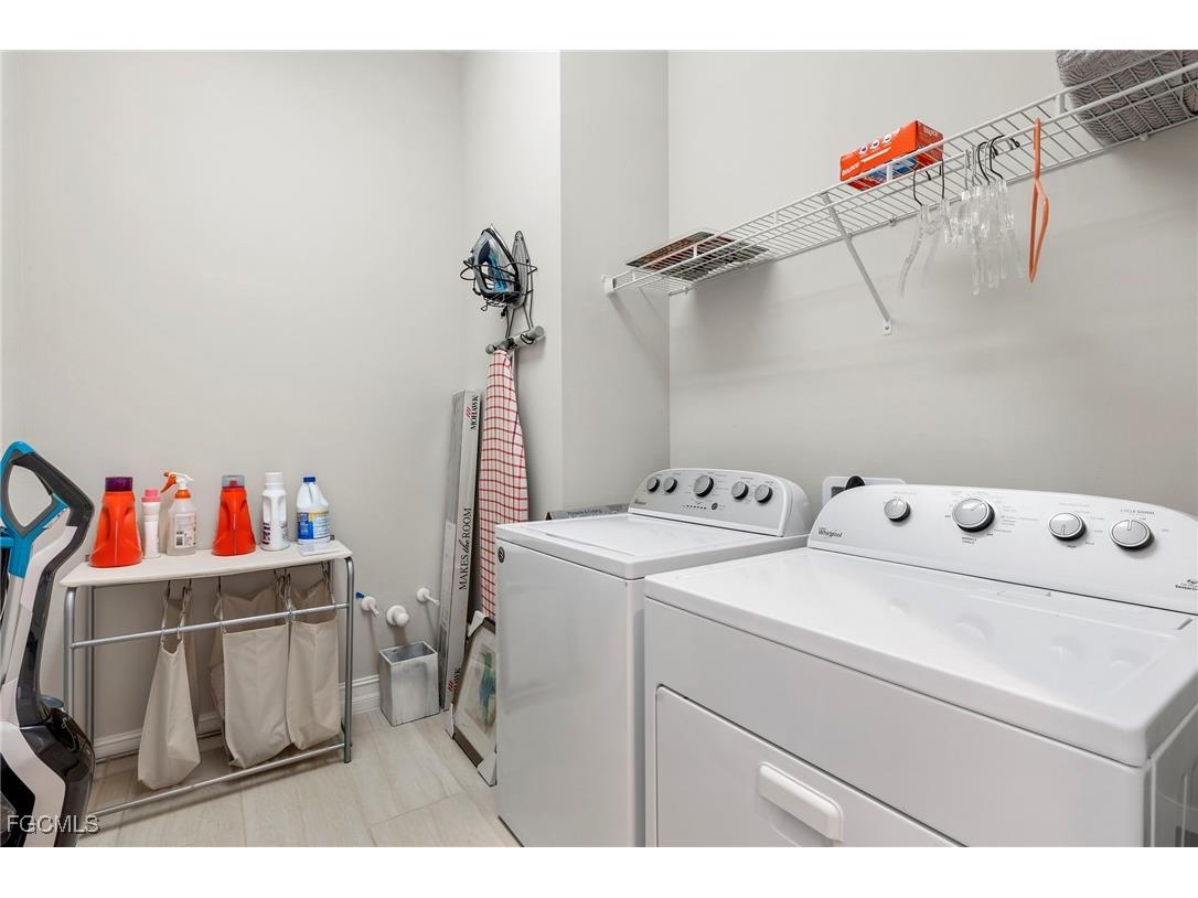 8741 Westwood Oaks Place Fort Myers FL 33908 2025013386 image26