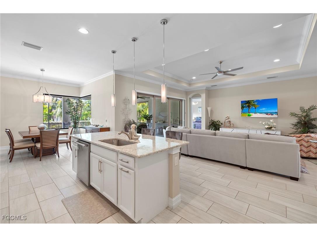 8741 Westwood Oaks Place Fort Myers FL 33908 2025013386 image8