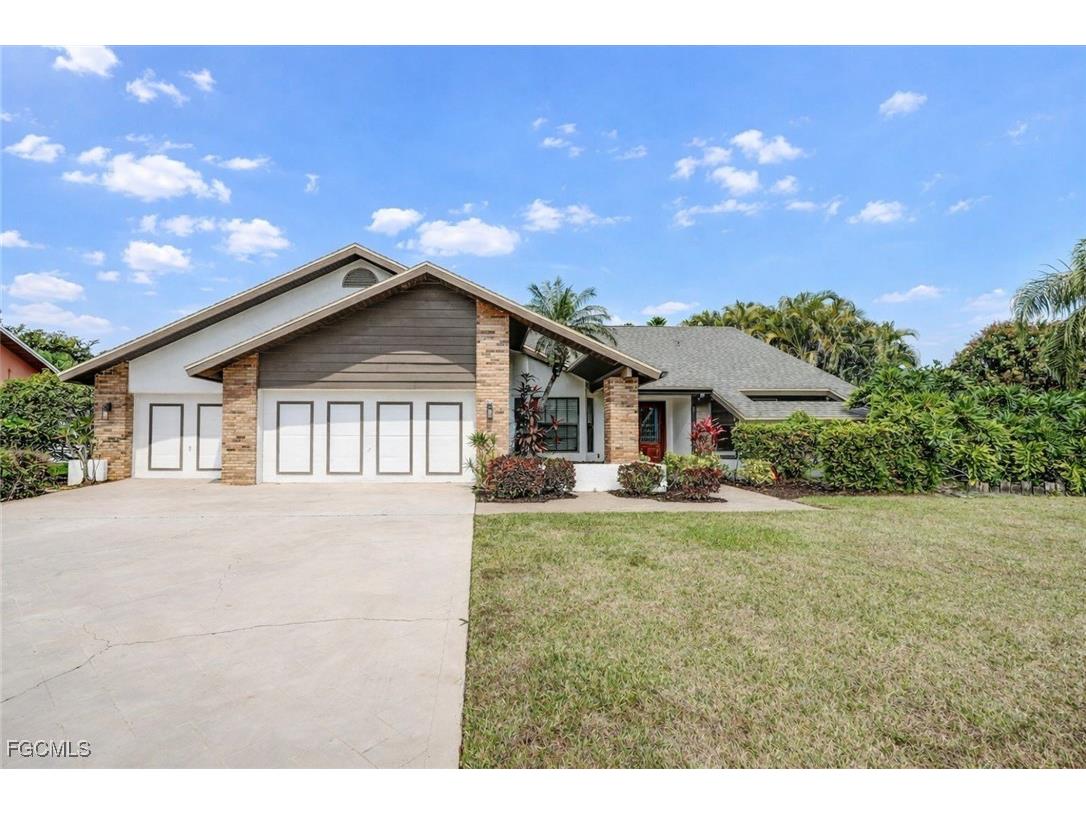 8746 Banyan Cove Circle Fort Myers FL 33919 225018751 image1