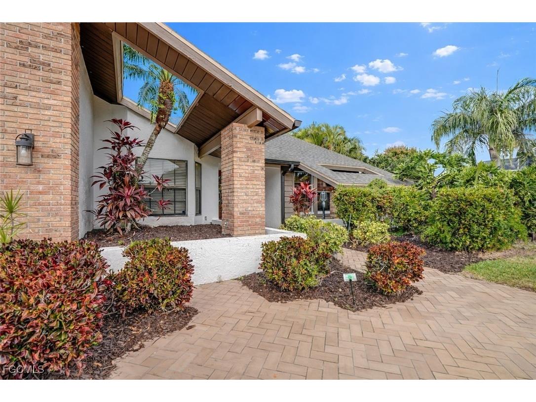 8746 Banyan Cove Circle Fort Myers FL 33919 225018751 image3