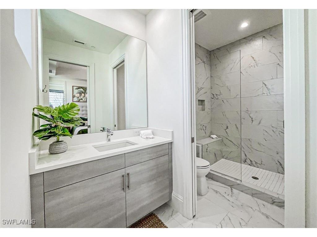 875 6th Avenue S #204 Naples FL 34102 225071591 image23