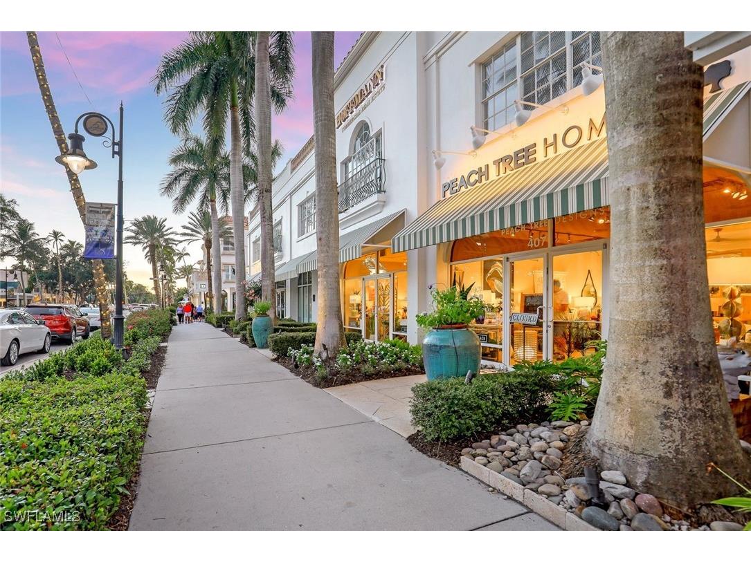 875 6th Avenue S #303 Naples FL 34102 225058725 image1