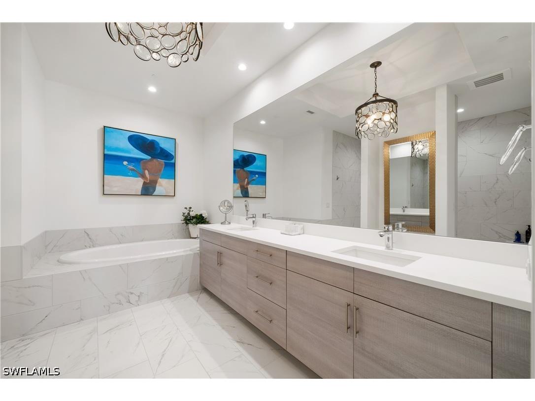 875 6th Avenue S #304 Naples FL 34102 226025430 image18