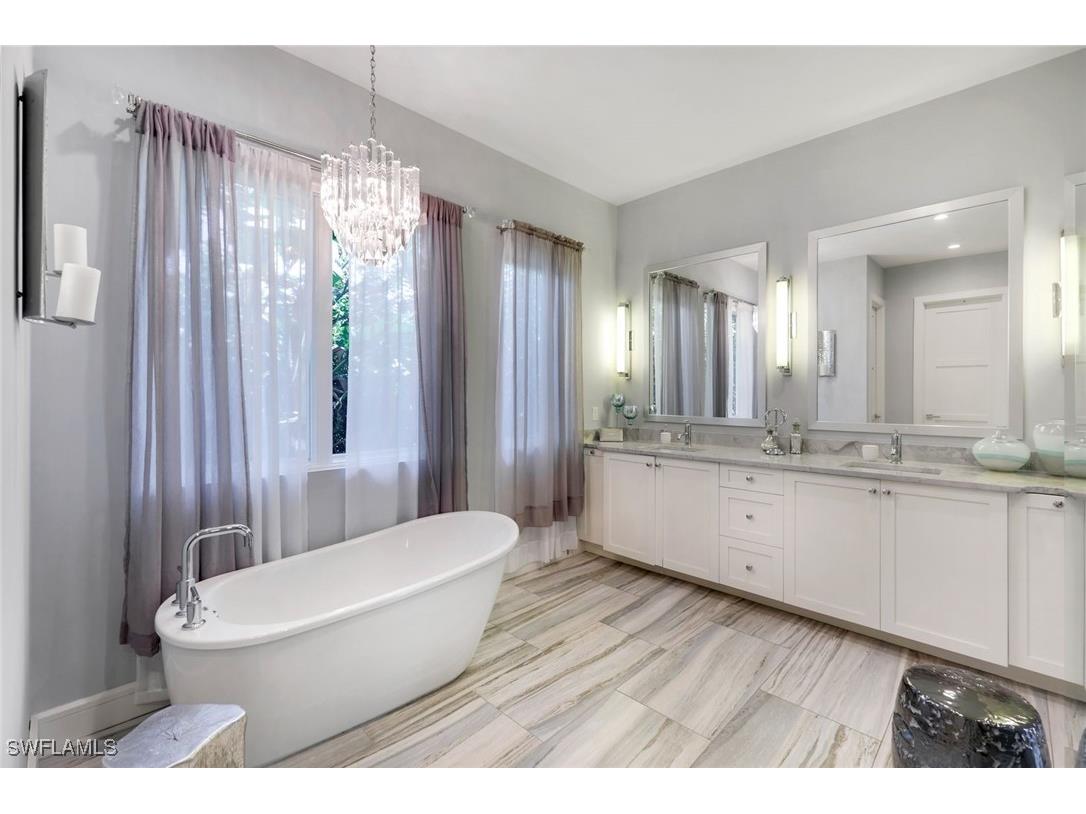 875 Wedge Drive Naples FL 34103 225049913 image18