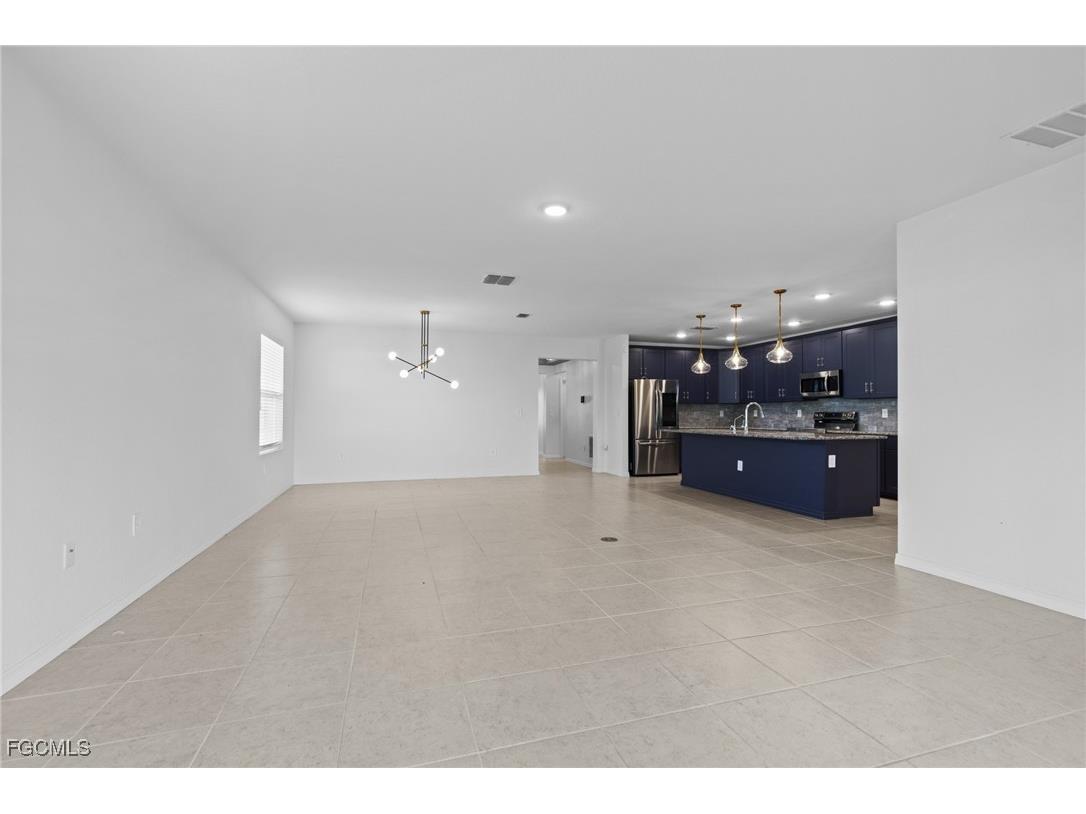 8750 Cascade Price Circle North Fort Myers FL 33917 2025008993 image20