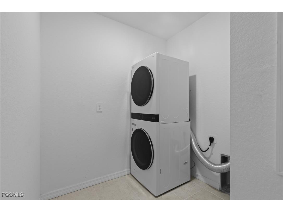 8750 Cascade Price Circle North Fort Myers FL 33917 2025008993 image27