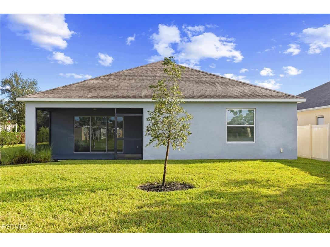 8750 Cascade Price Circle North Fort Myers FL 33917 2025008993 image32