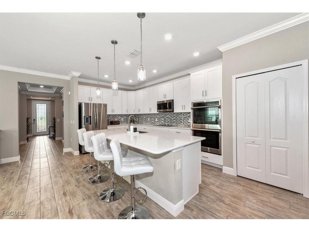 8753 Cascade Price Circle North Fort Myers FL 33917 2025013764 image12