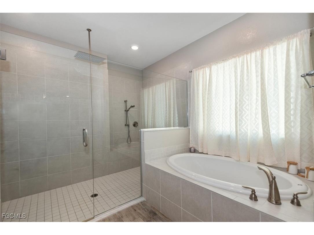 8753 Cascade Price Circle North Fort Myers FL 33917 2025013764 image18