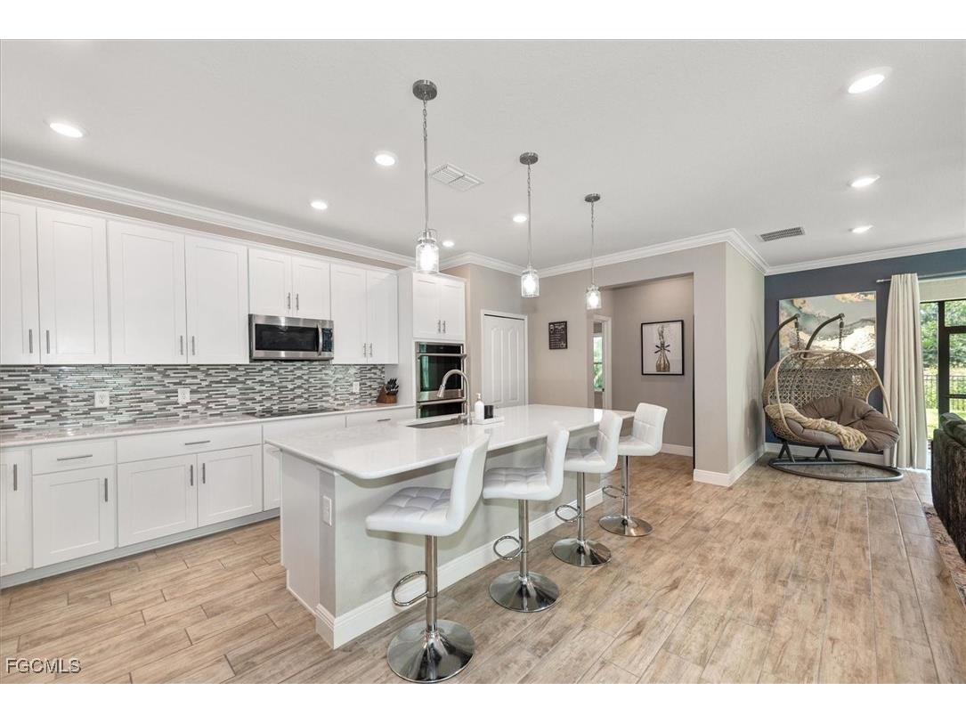 8753 Cascade Price Circle North Fort Myers FL 33917 2025013764 image8