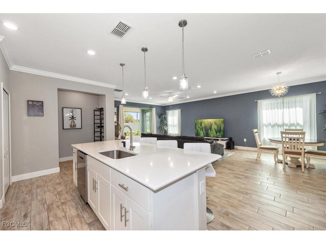 8753 Cascade Price Circle North Fort Myers FL 33917 2025013764 image9