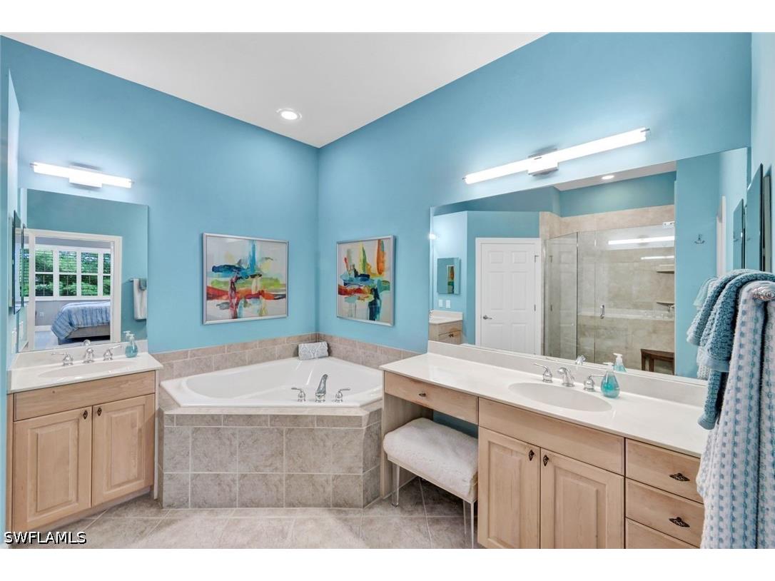 8755 Coastline Court #202 Naples FL 34120 226015301 image20