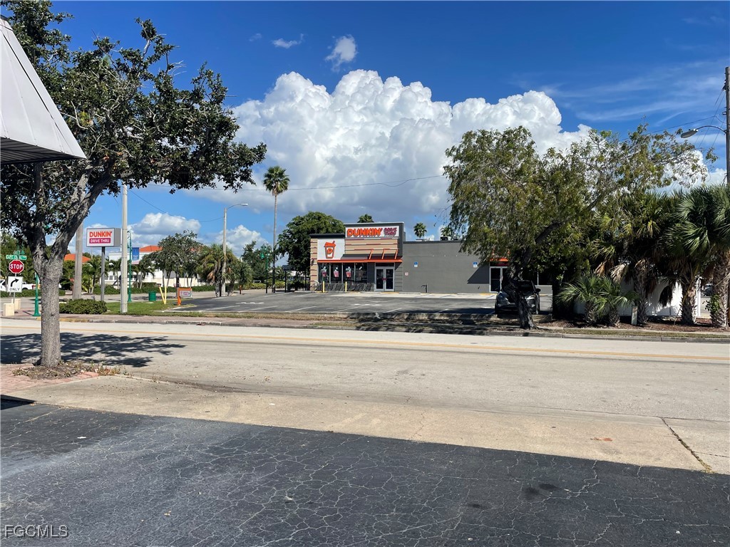 876 Cape Coral Parkway E Cape Coral FL 33904 2026002455 image6