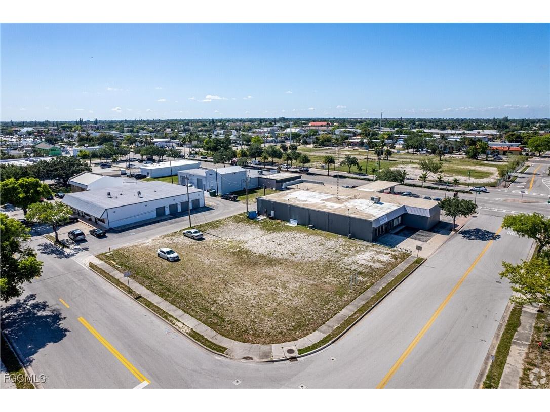 876 Cape Coral Parkway E Cape Coral FL 33904 2026002455 image8