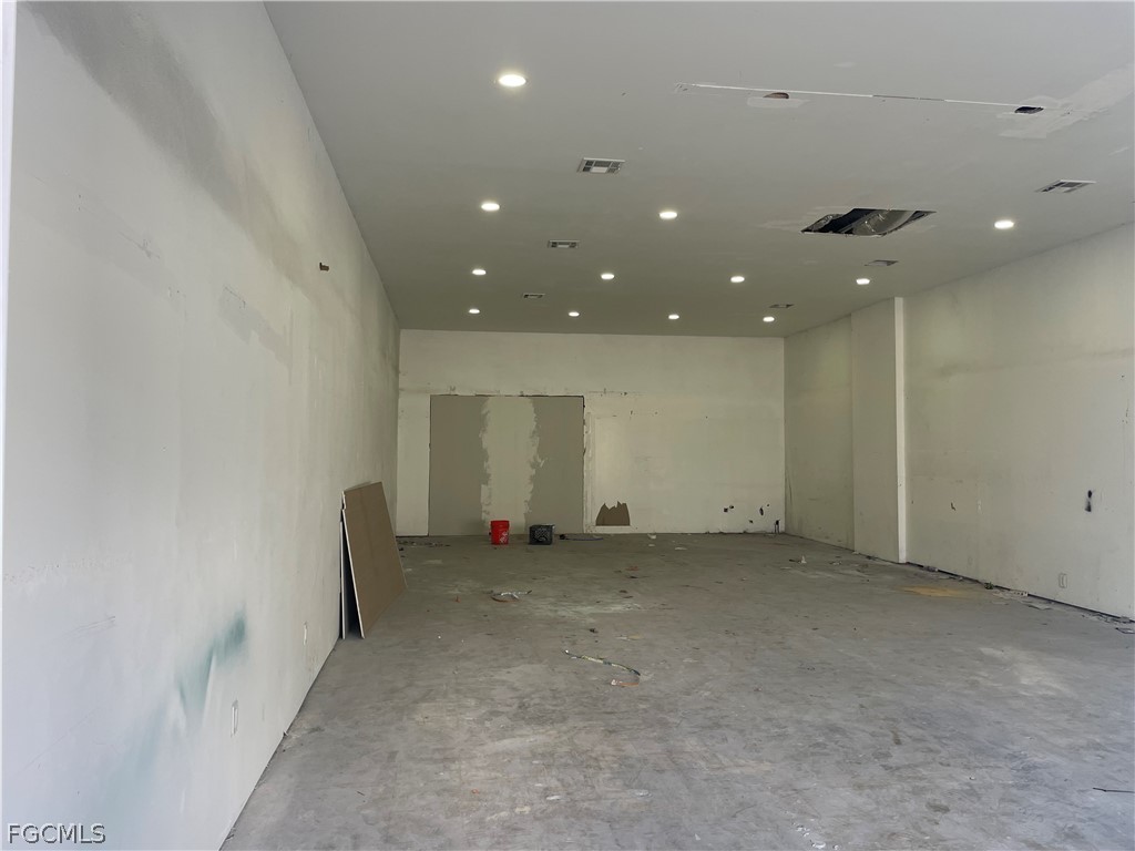 876 Cape Coral Parkway E Cape Coral FL 33904 2026012114 image2