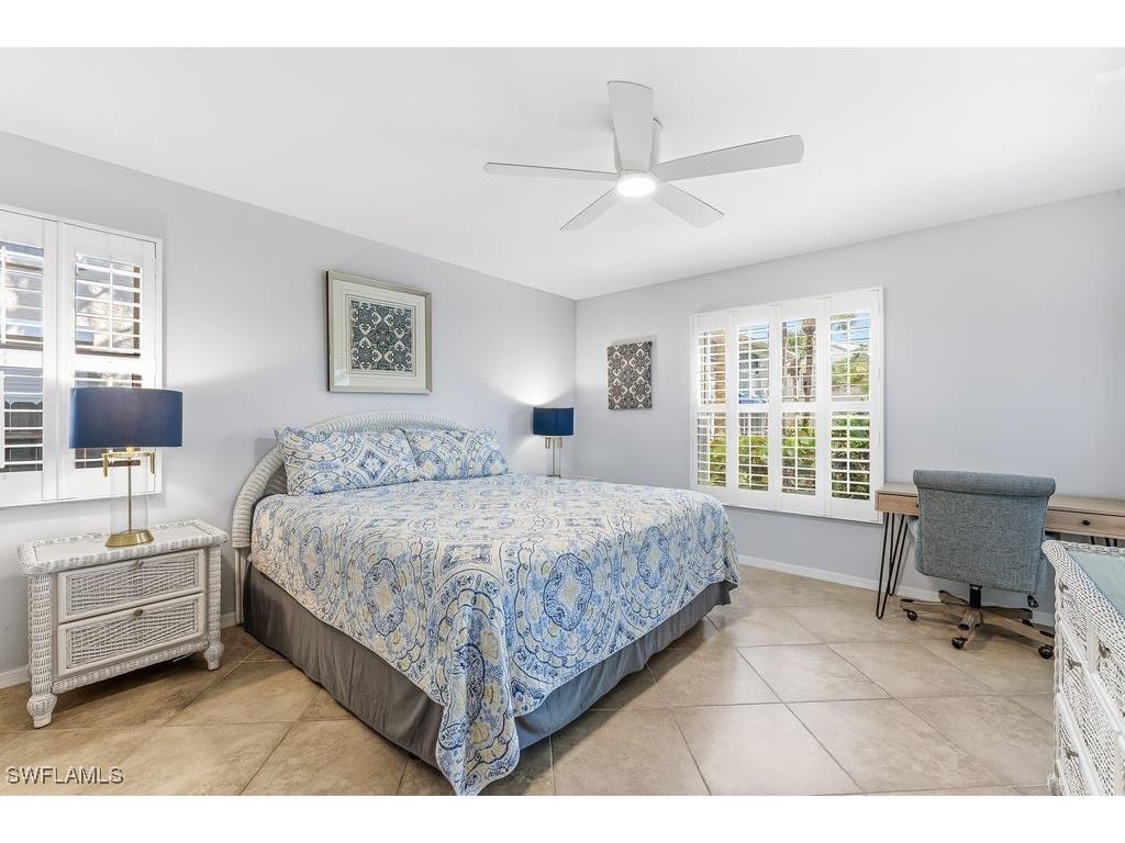 876 Gulf Pavilion Drive #101 Naples FL 34108 225074362 image10