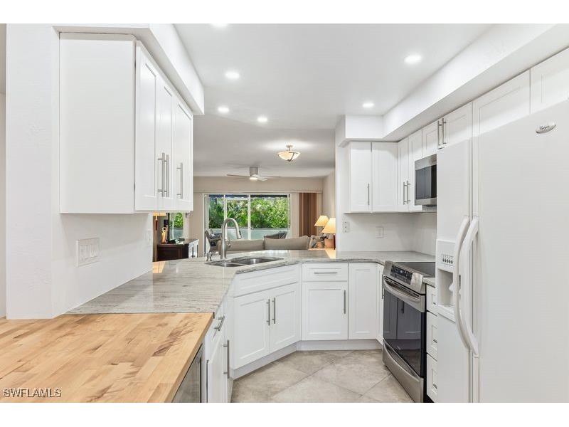 876 Gulf Pavilion Drive #101 Naples FL 34108 225074362 image3