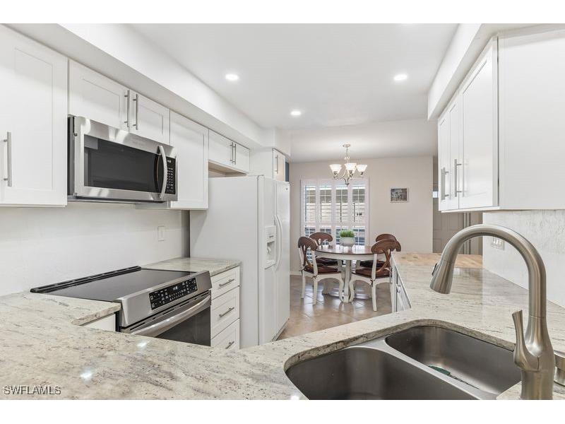 876 Gulf Pavilion Drive #101 Naples FL 34108 225074362 image4