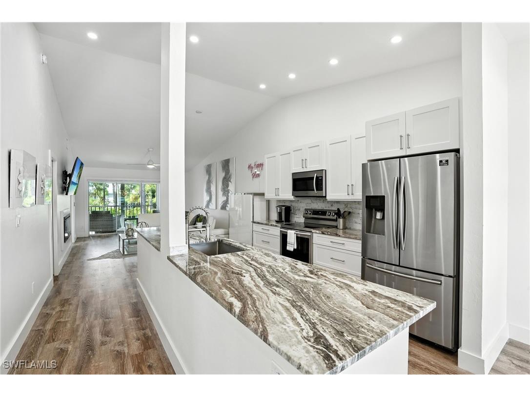 876 Gulf Pavilion Drive #201 Naples FL 34108 225067674 image1