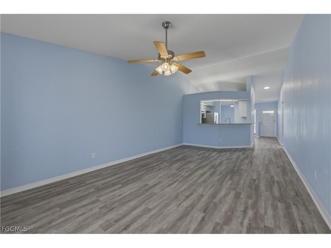 876 Gulf Pavilion Drive #202 Naples FL 34108 2025015241 image10