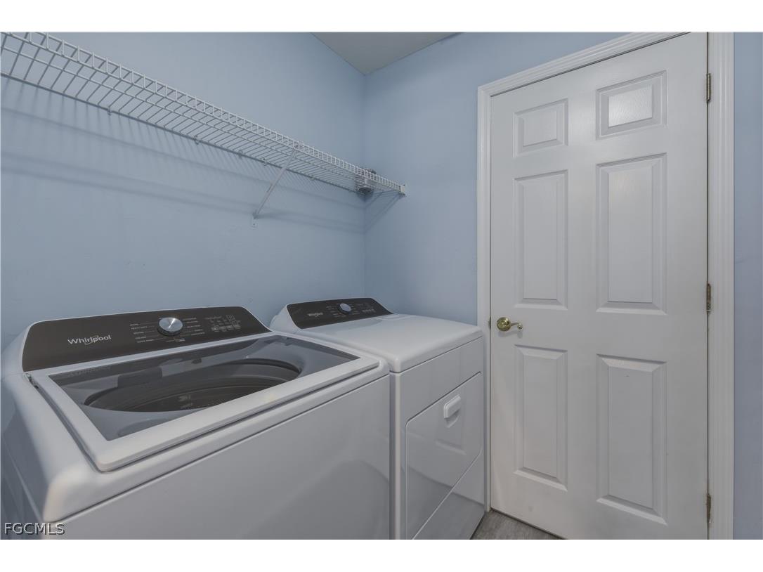 876 Gulf Pavilion Drive #202 Naples FL 34108 2025015241 image16