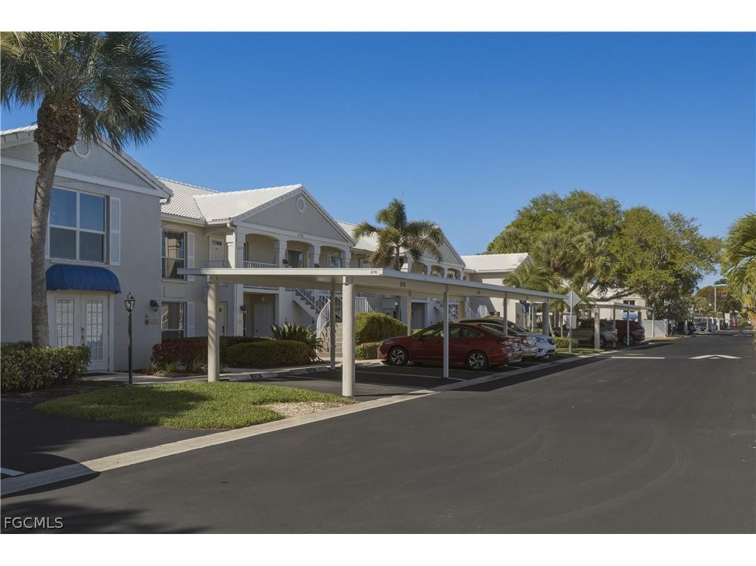 876 Gulf Pavilion Drive #202 Naples FL 34108 2025015241 image2