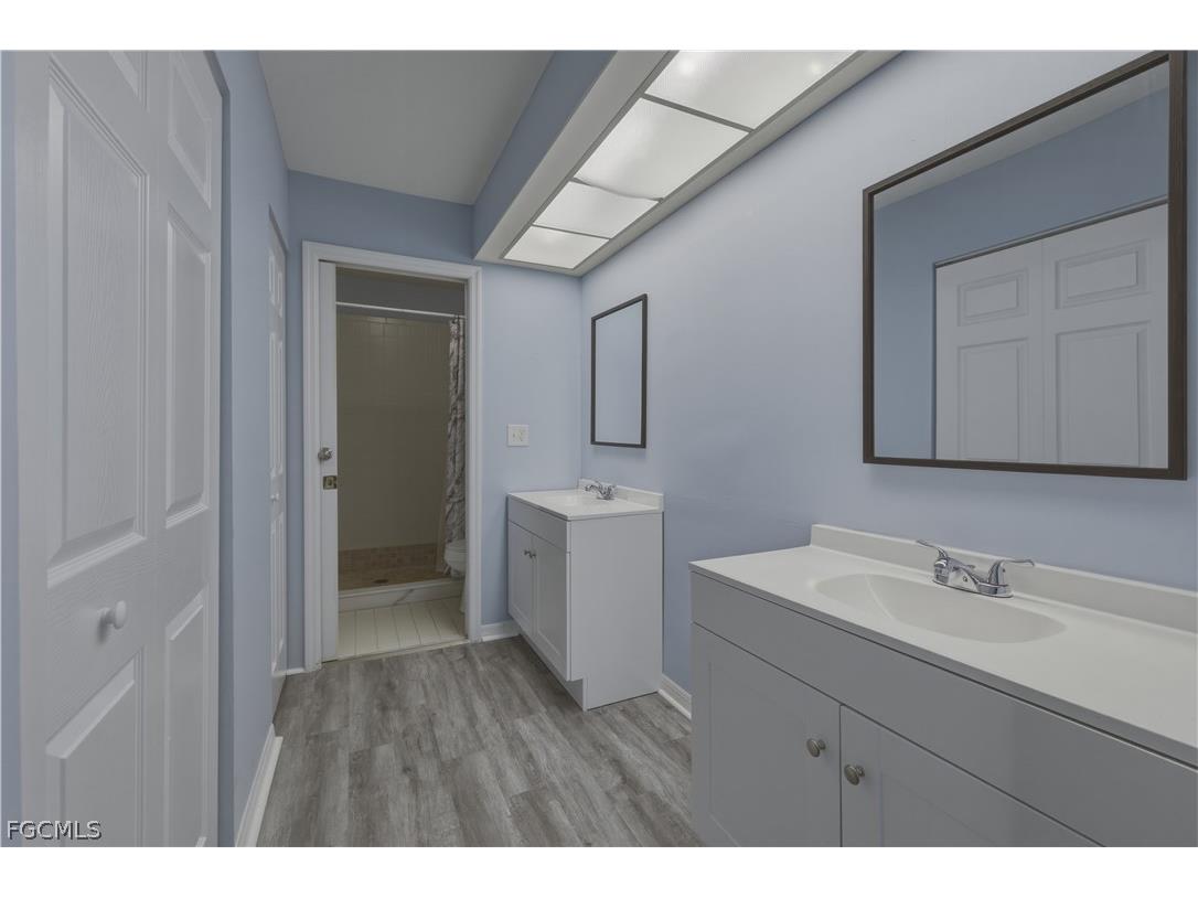 876 Gulf Pavilion Drive #202 Naples FL 34108 2025015241 image20