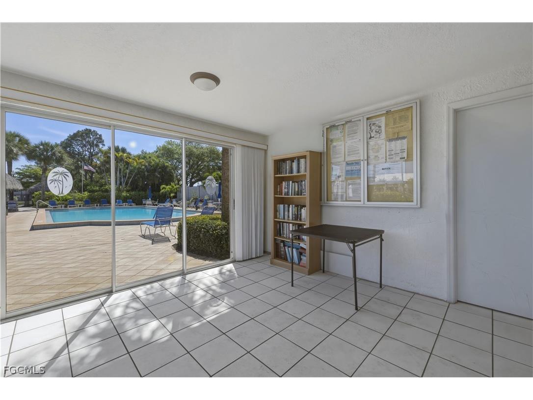 876 Gulf Pavilion Drive #202 Naples FL 34108 2025015241 image24