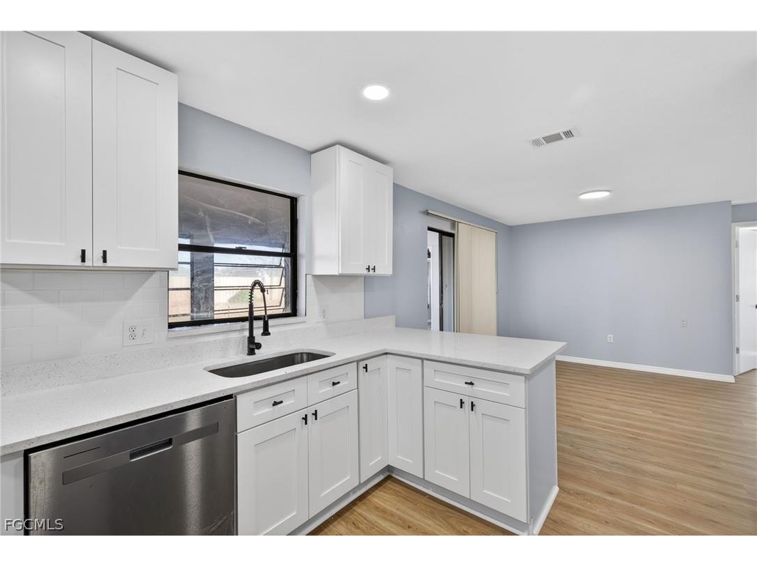 876 Linnaen Terrace NW Port Charlotte FL 33948 2026012960 image6