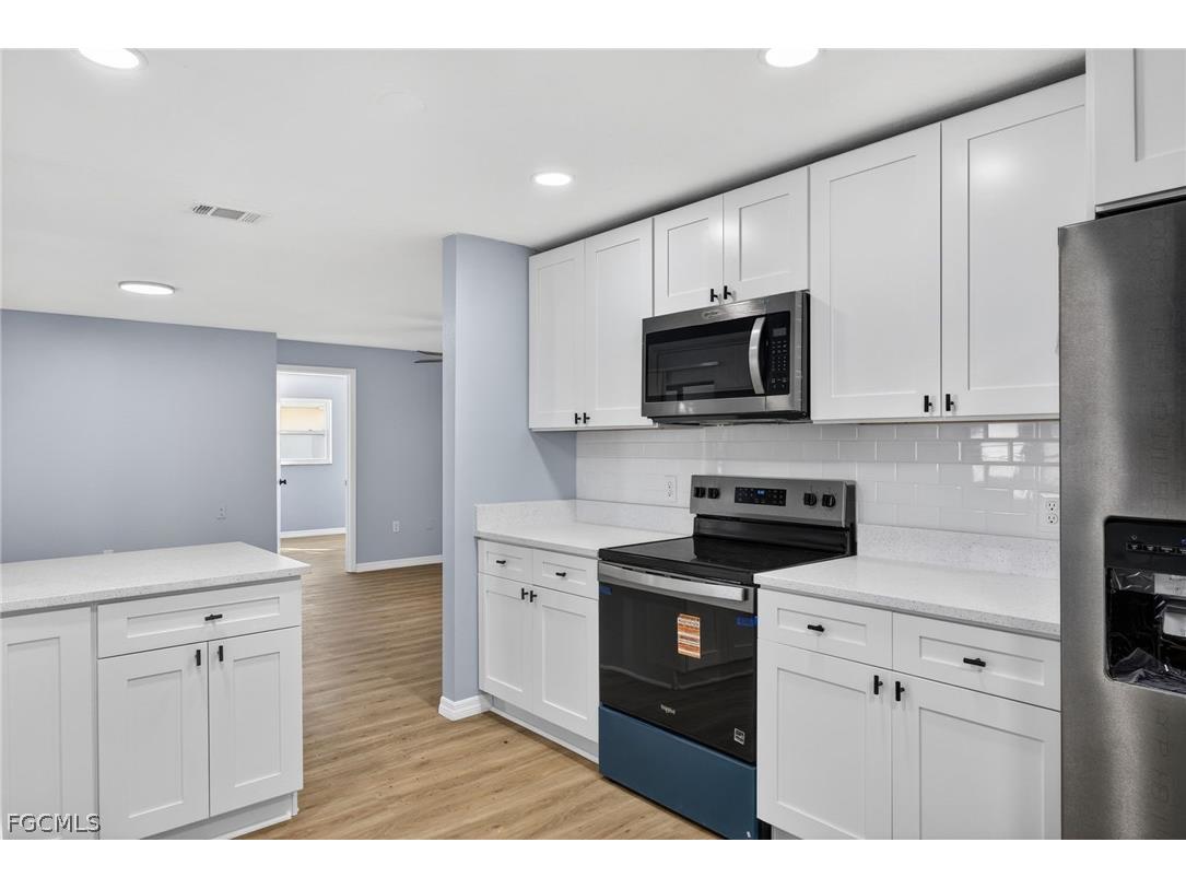 876 Linnaen Terrace NW Port Charlotte FL 33948 2026012960 image7