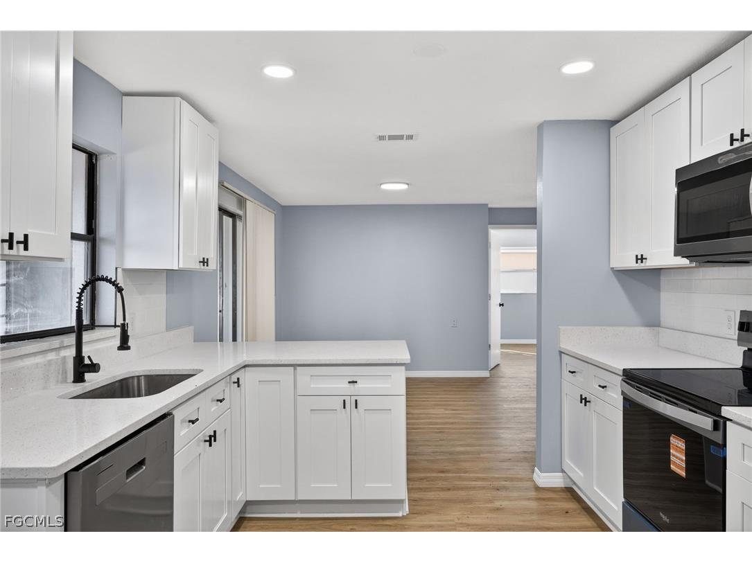 876 Linnaen Terrace NW Port Charlotte FL 33948 2026012960 image8