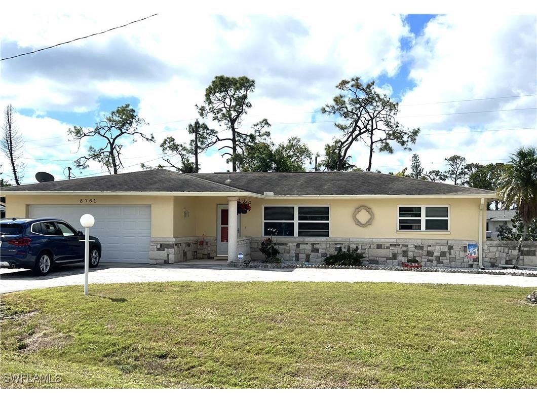 8761 Chatham Street Fort Myers FL 33907 225021441 image1