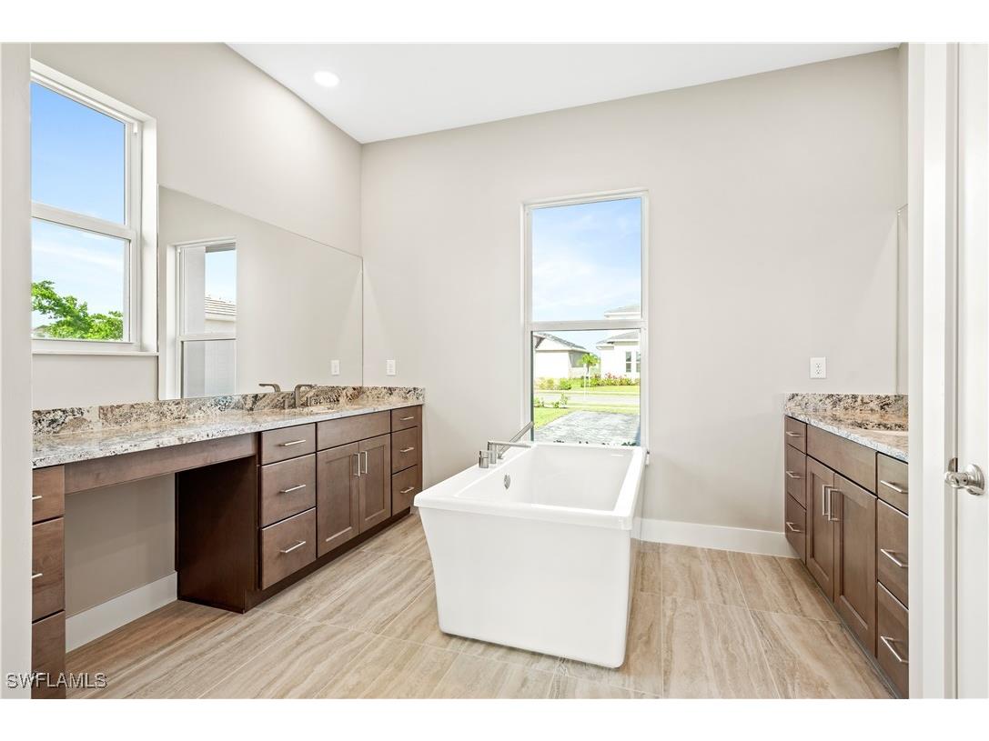 8766 Driftwood Drive Naples FL 34114 225051027 image11