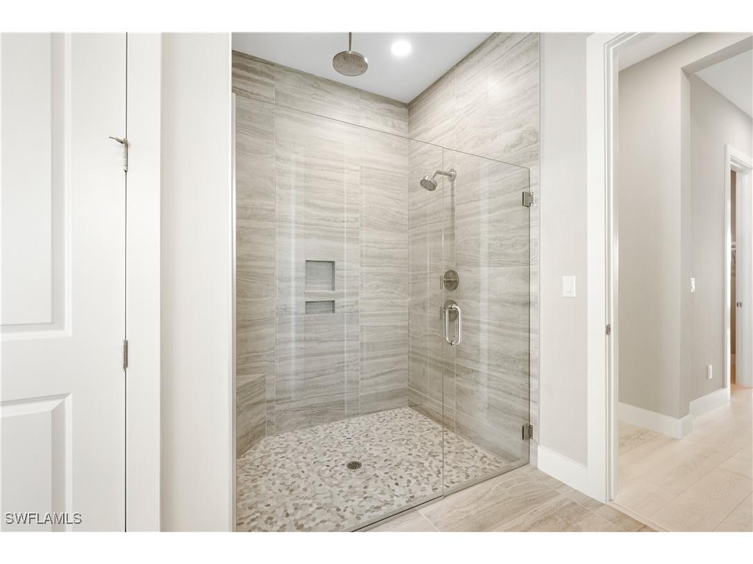 8766 Driftwood Drive Naples FL 34114 225051027 image12