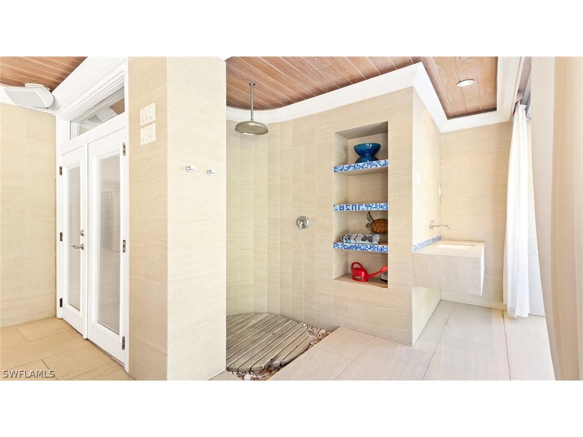 877 7th Street S Naples FL 34102 225072191 image33