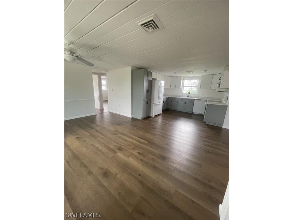 877 E 6th Street Englewood FL 34223 224028356 image1