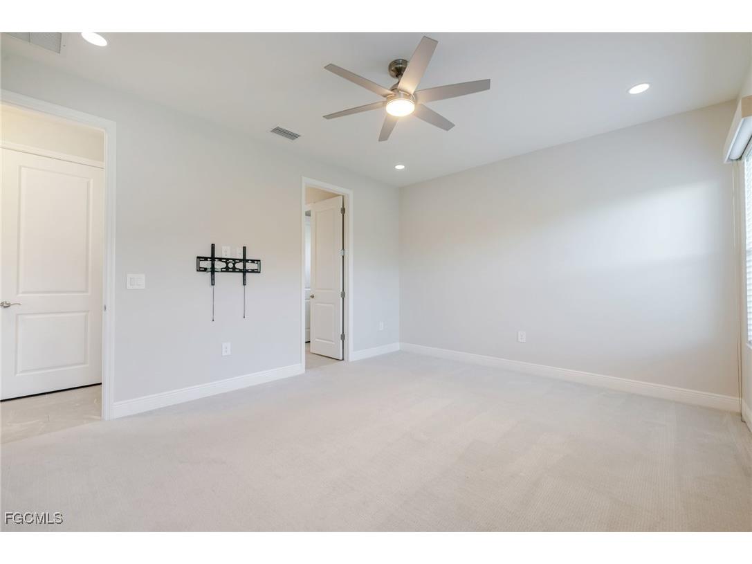 8770 Pigeon Ky Fort Myers FL 33908 2025014545 image18