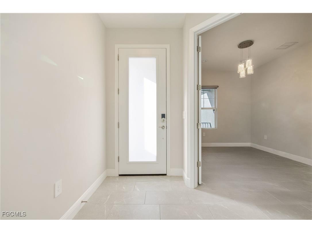 8770 Pigeon Ky Fort Myers FL 33908 2025014545 image2