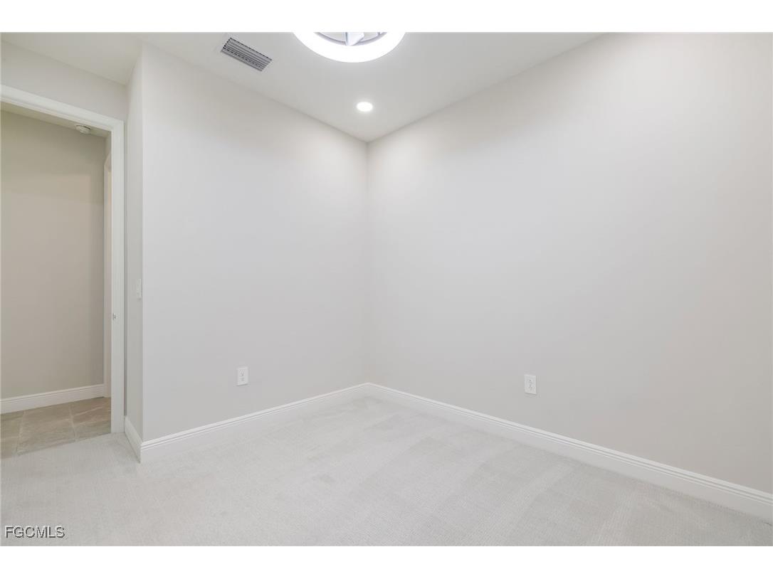 8770 Pigeon Ky Fort Myers FL 33908 2025014545 image30