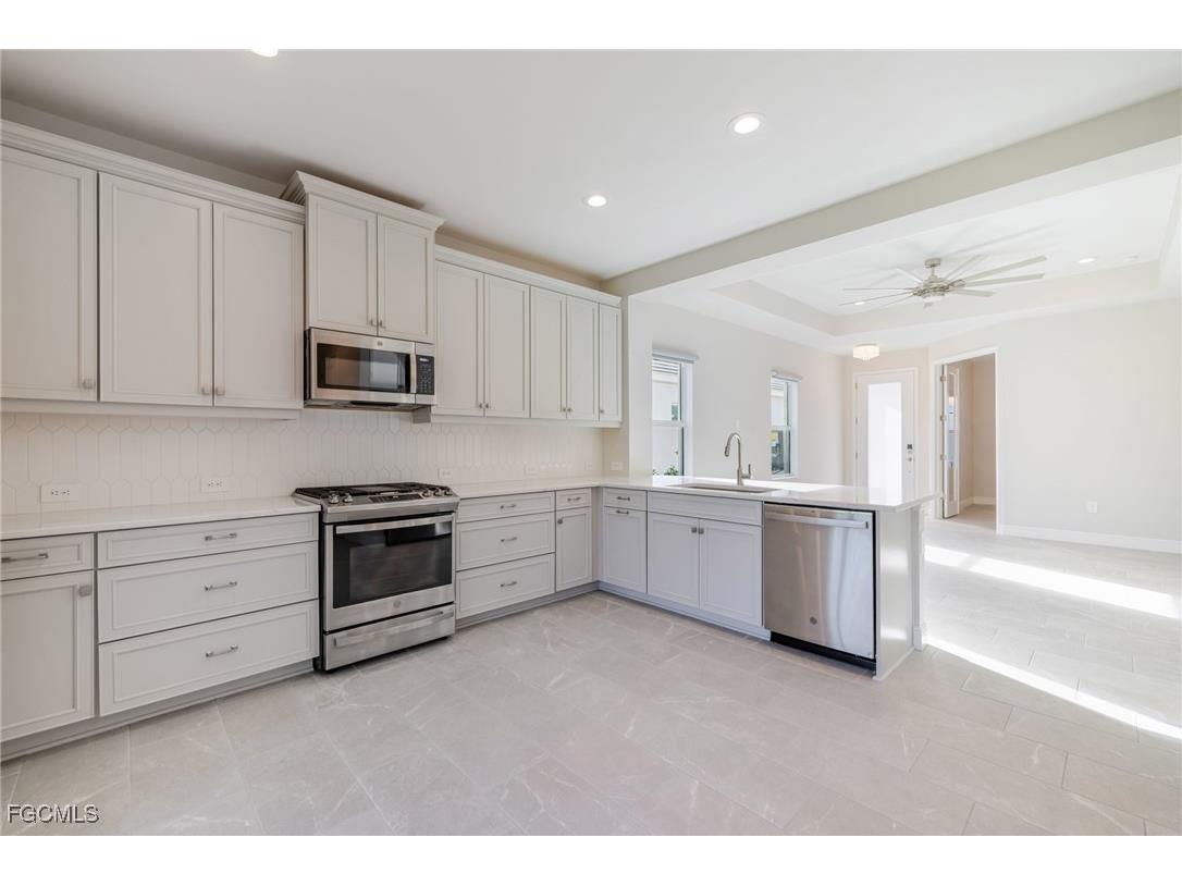 8770 Pigeon Ky Fort Myers FL 33908 2025014545 image7