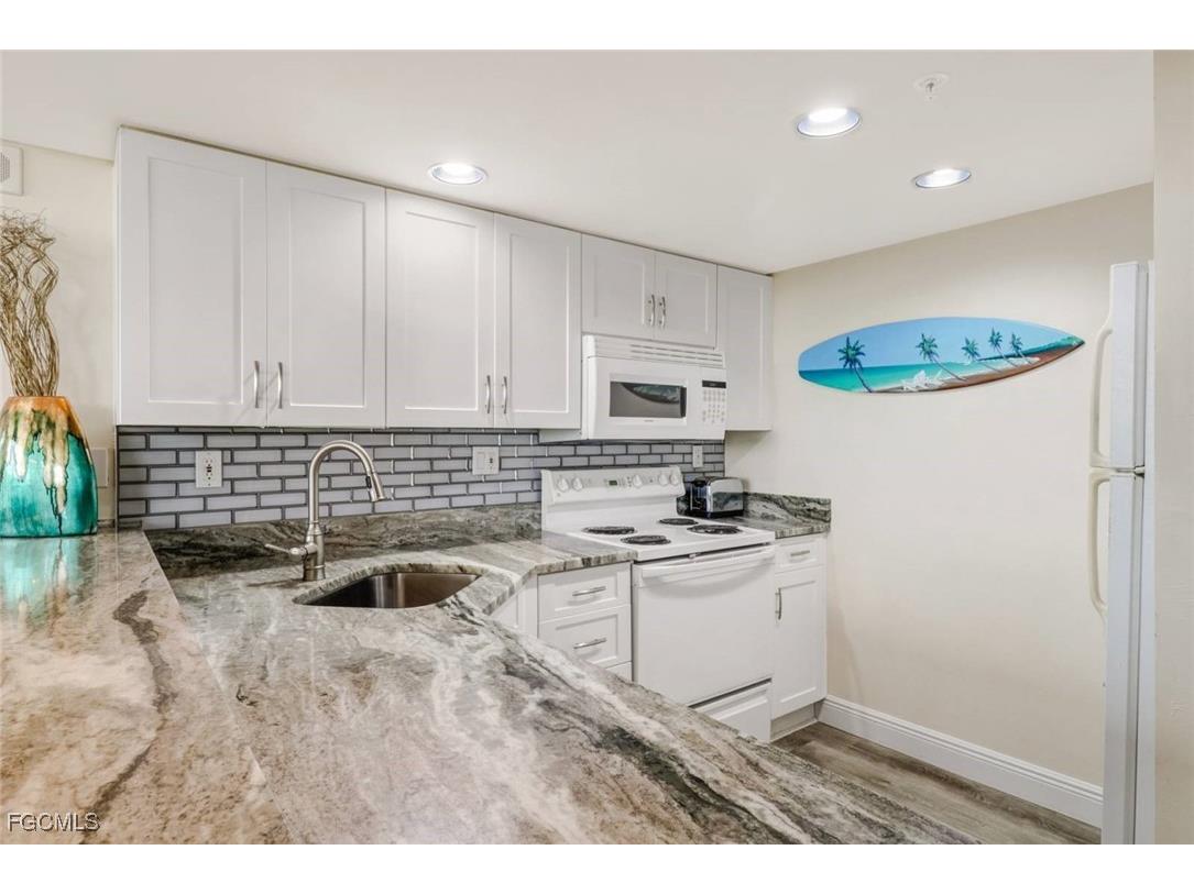 8771 Estero Boulevard #301 Fort Myers Beach FL 33931 2025016077 image7