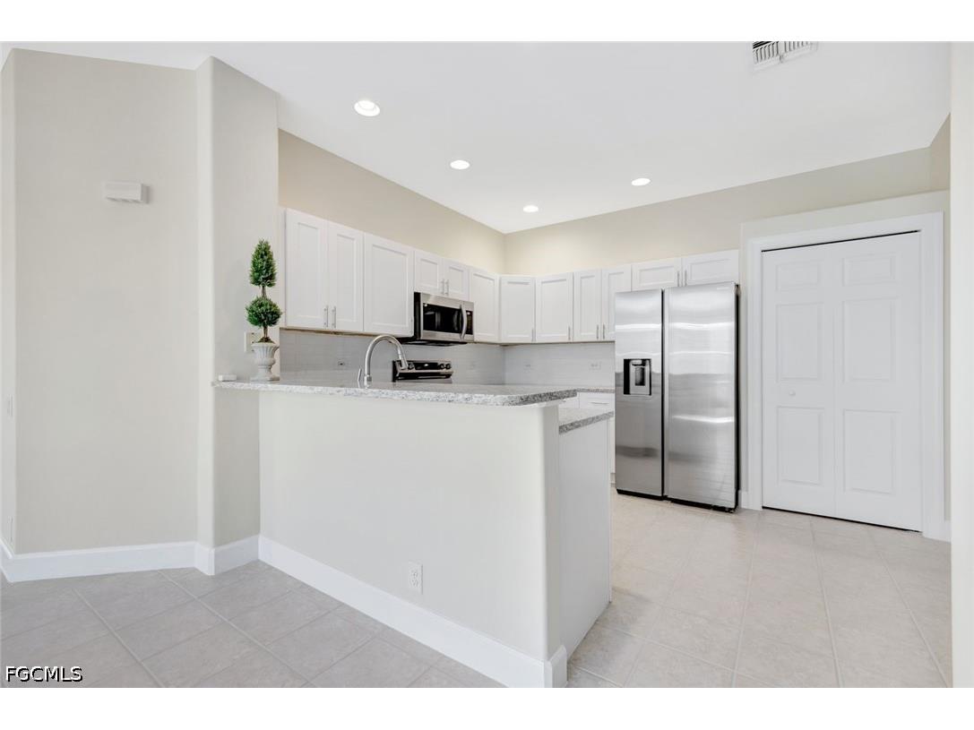 8777 E Bay Circle Fort Myers FL 33908 2026025686 image8
