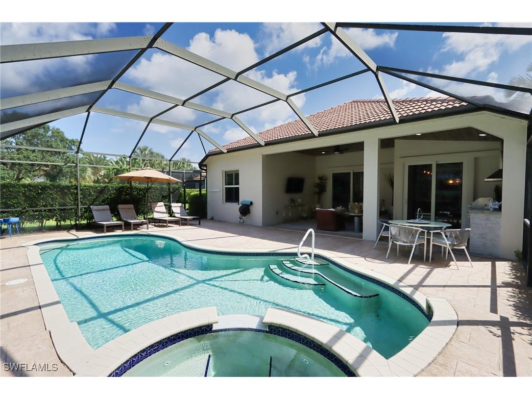 8780 Ventura Way Naples FL 34109 225052753 image1
