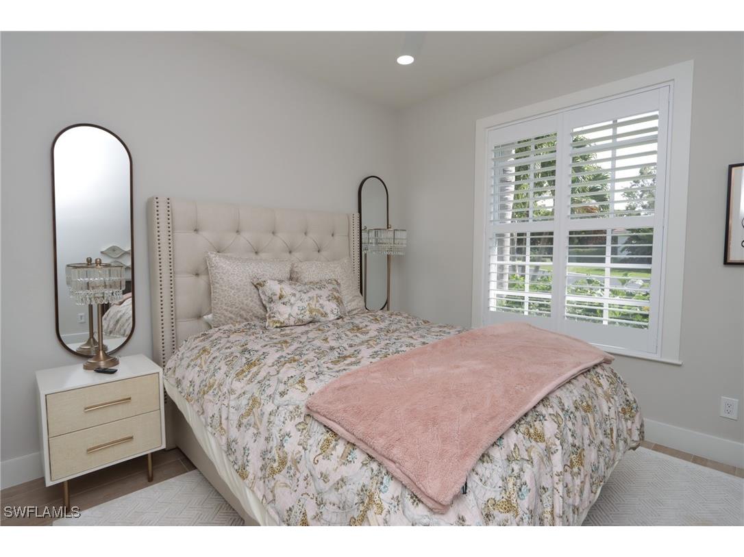 8780 Ventura Way Naples FL 34109 225052753 image16