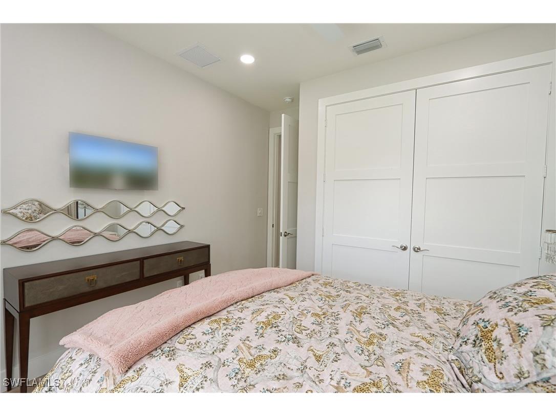 8780 Ventura Way Naples FL 34109 225052753 image17