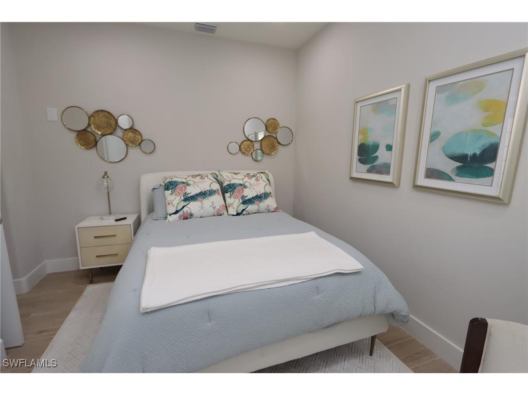 8780 Ventura Way Naples FL 34109 225052753 image18